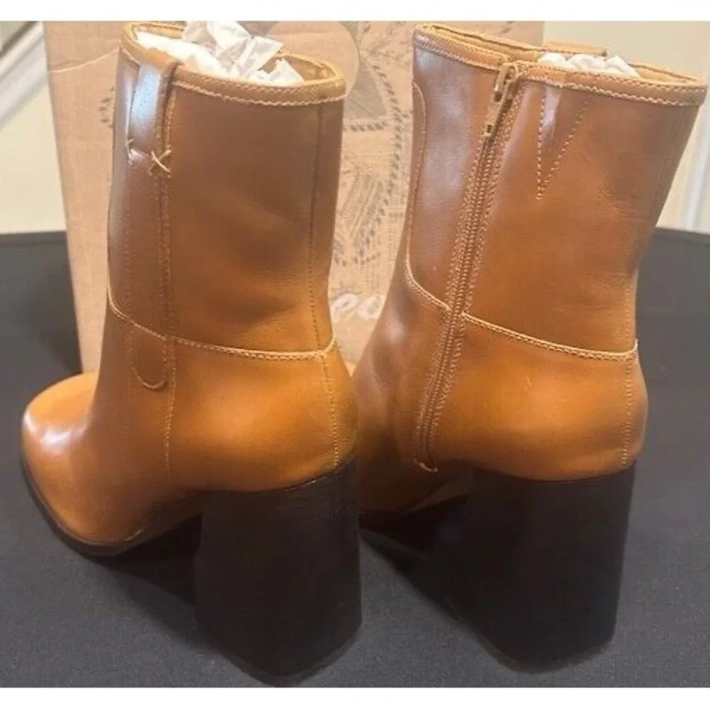 FREE PEOPLE‎ Women's Naomi Leather Ankle Boots Caramel Block Heels NIB - Size 11